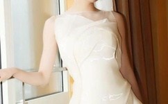 一个上面吃一个面吸